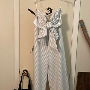 Strapless white jumper